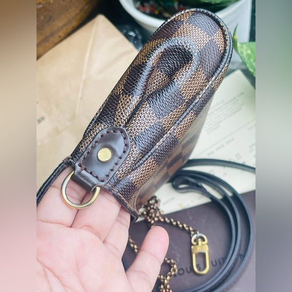 🔥FAVORITE PM Damier Ebene🔥 Auth Louis Vuitton Pochette Favorite Crossbody Bag - Picture 6 of 17